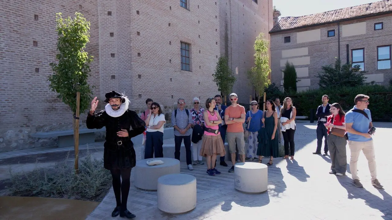 La experiencia incorpora pasaporte cervantino y visitas guiadas para prolongar la estancia en Alcal&aacute;. Imagen de EP.