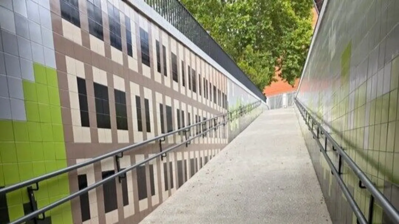 Nuevo paso peatonal de la Universidad Complutense de Madrid.