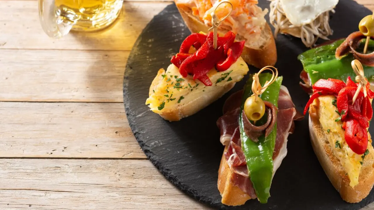 Tapas en imagen de archivo.