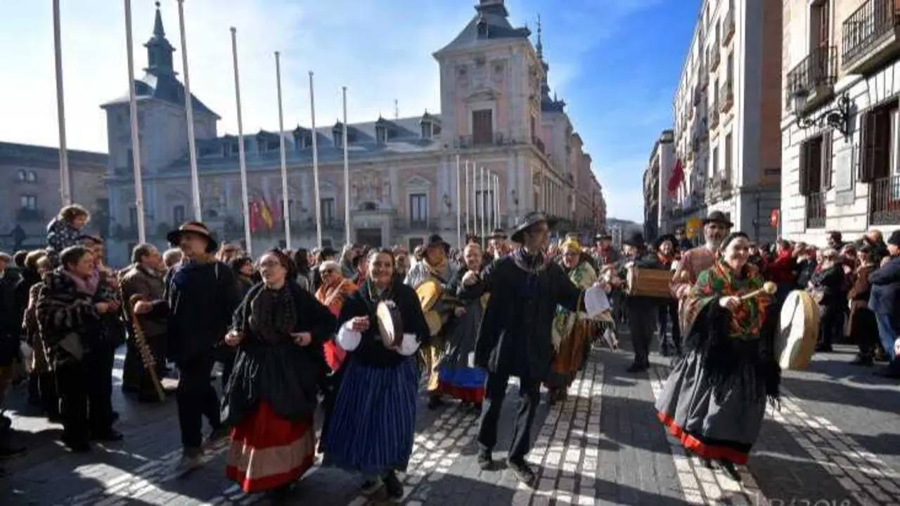 Zambombada de Madrid. Asociaci&oacute;n Cultural Arrabel y otros. Imagen cedida por el Ayuntamiento de Madrid.