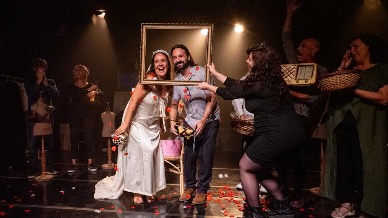 Escena de la obra 'Casa-miento (Bodas sin sangre)' de La Belloch Teatro