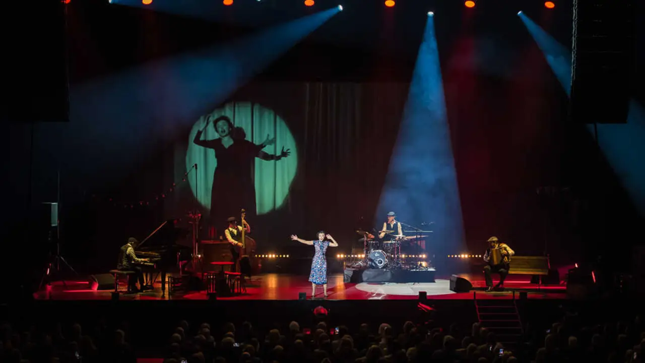 Escena del espect&aacute;culo 'Piaf! The Show'.