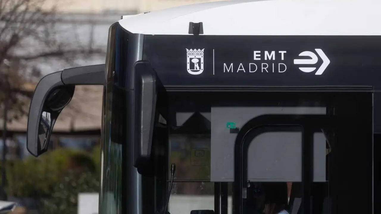 Un autob&uacute;s de la EMT. Imagen de archivo.