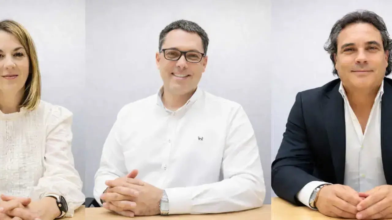 De izquierda a derecha: Ana Mar&iacute;a Ostos, Carlos Curr&aacute;s y Daniel Garc&iacute;a, nuevas incorporaciones de GarantiPlus.