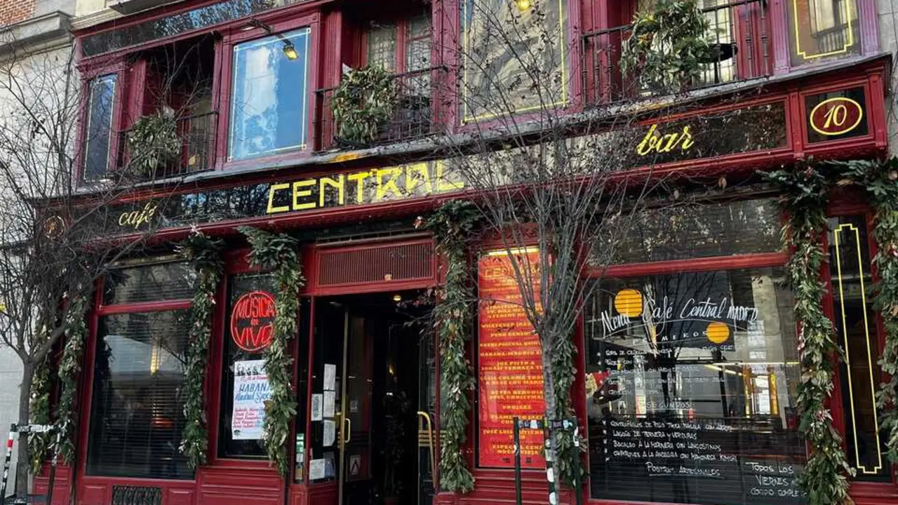 Imagen de la fachada del Caf&eacute; Central.
