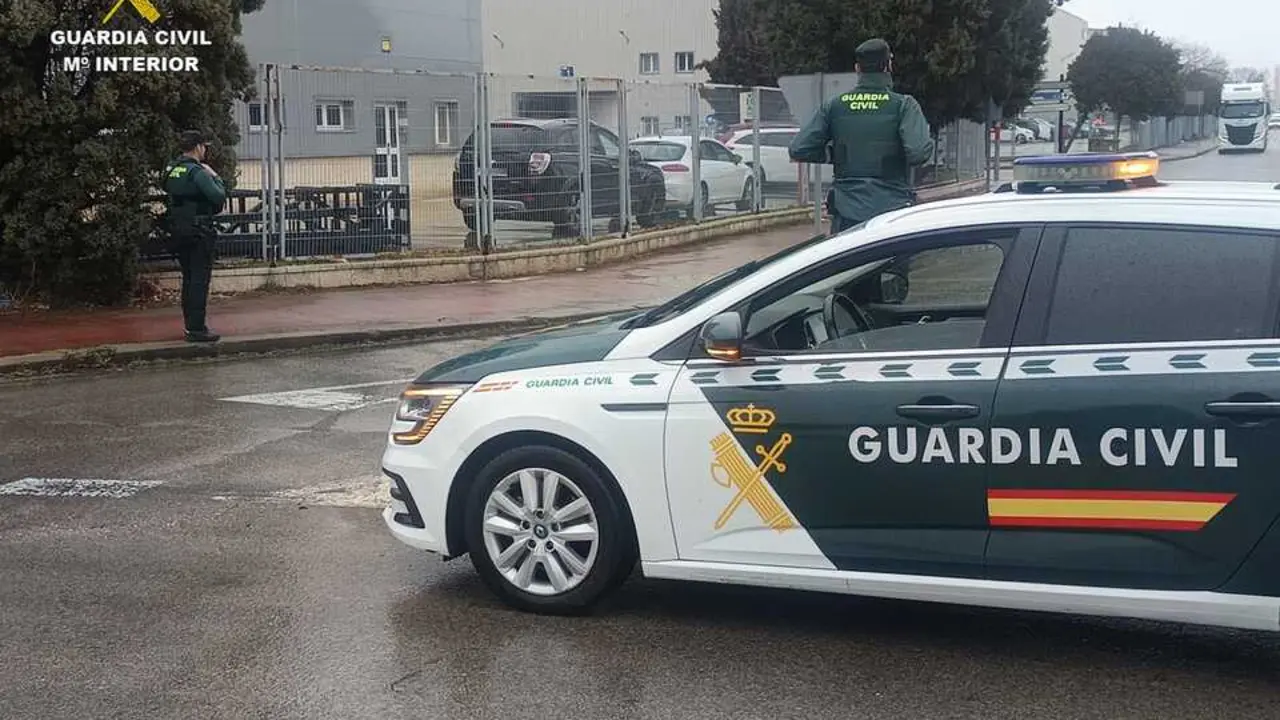 Un coche de la Guardia Civil en imagen de archivo.