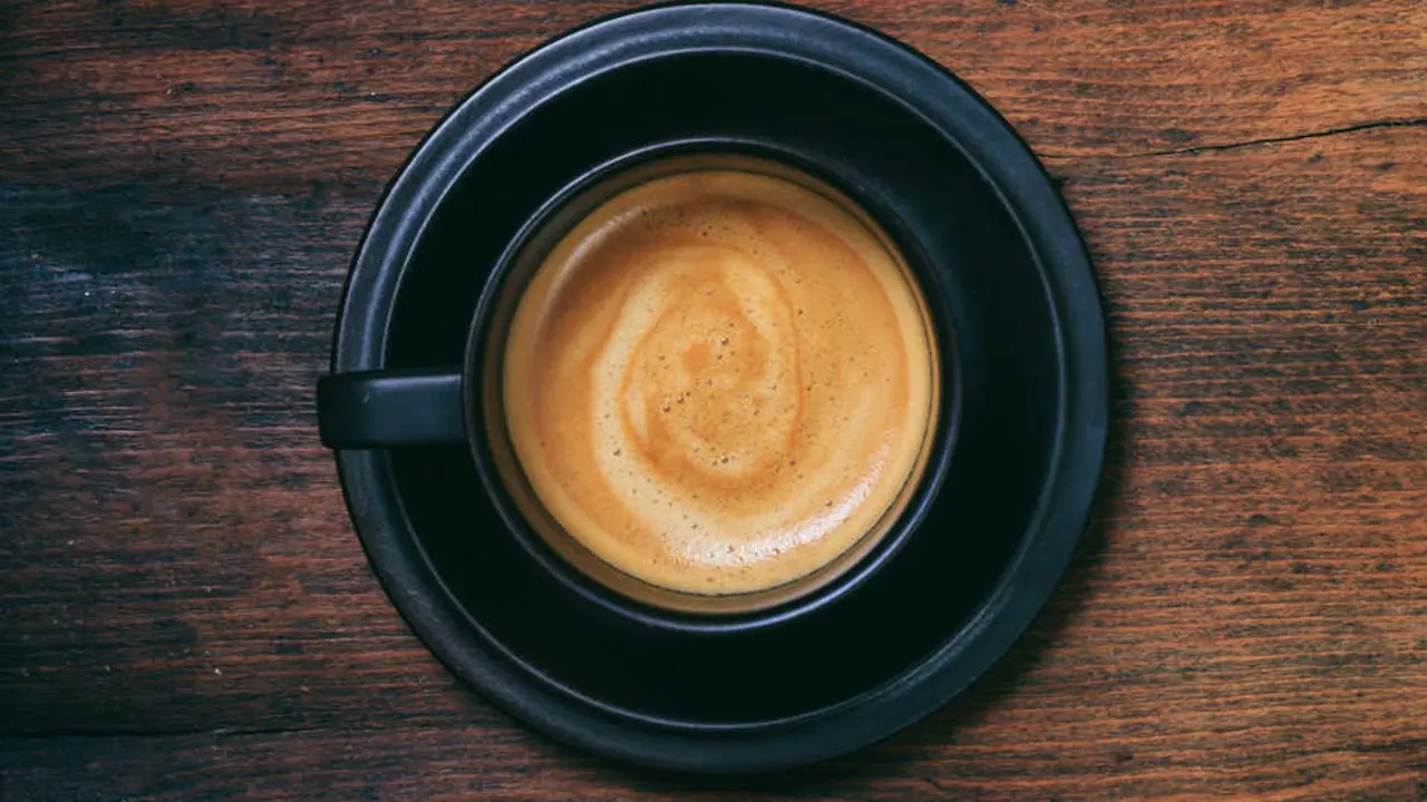 Una taza de caf&eacute;. Imagen de archivo.