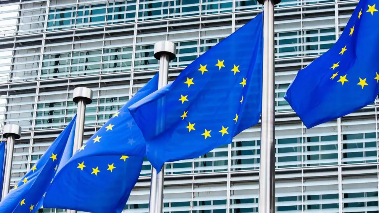 Banderas de la Uni&oacute;n Europea.