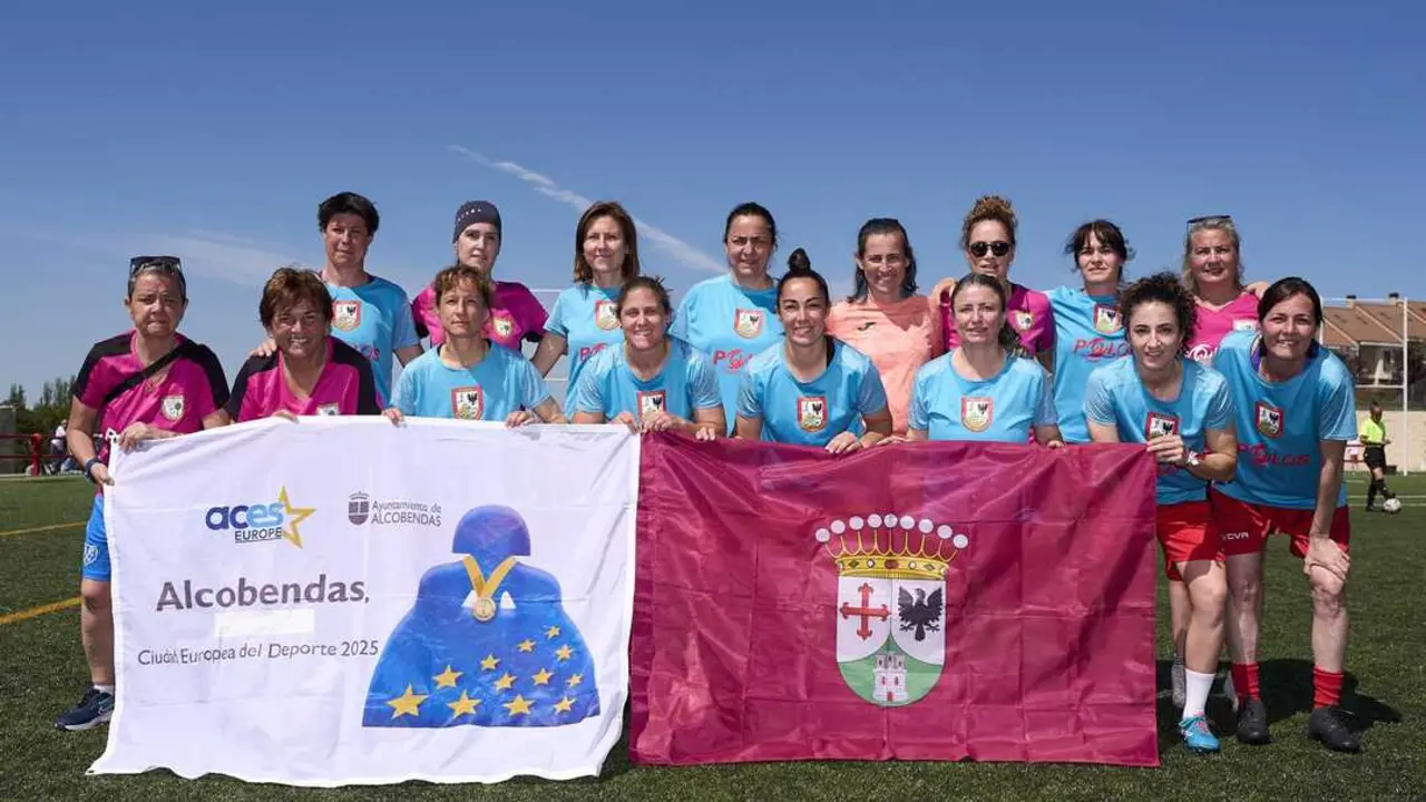 Alcobendas se convierte este fin de semana en el epicentro del f&uacute;tbol veterano femenino con la celebraci&oacute;n de la Fase II de la II Liga Nacional de Futbolistas Veteranas. Imagen de Alcobendas CF.