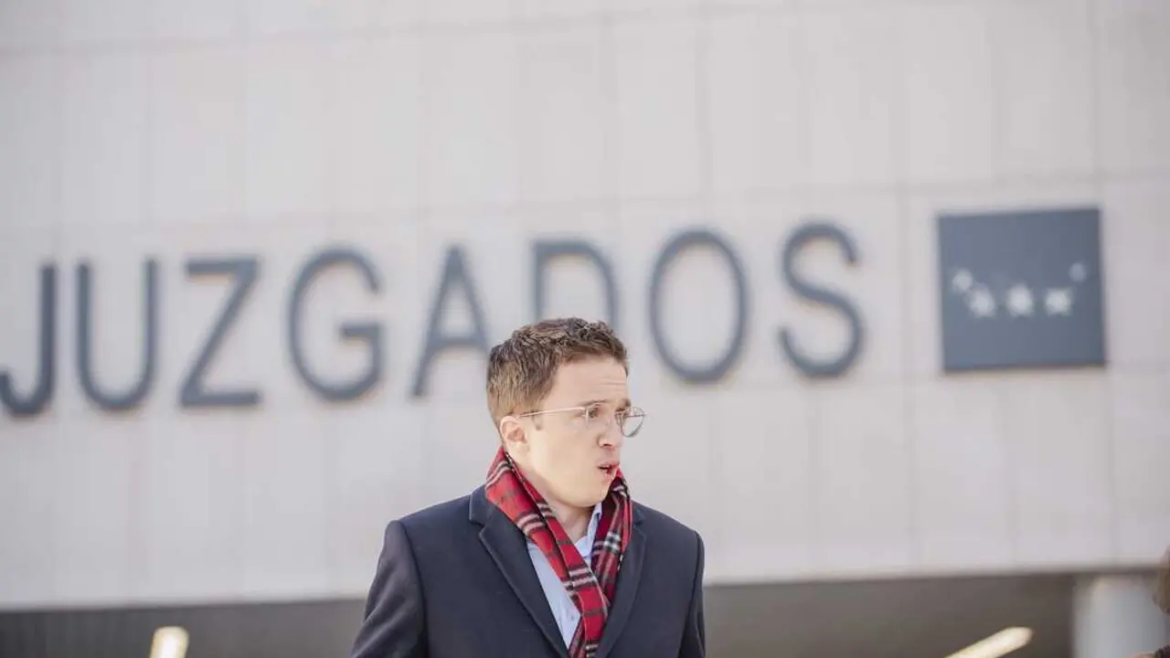 El ex portavoz de Sumar en el Congreso I&ntilde;igo Errej&oacute;n sale de declarar en los juzgados de Plaza de Castilla. EP.