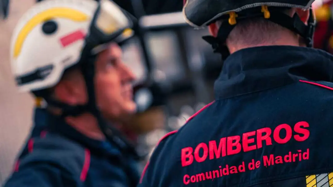 Personal de Bomberos de la Comunidad de Madrid. Imagen de archivo de la Comunidad de Madrid.