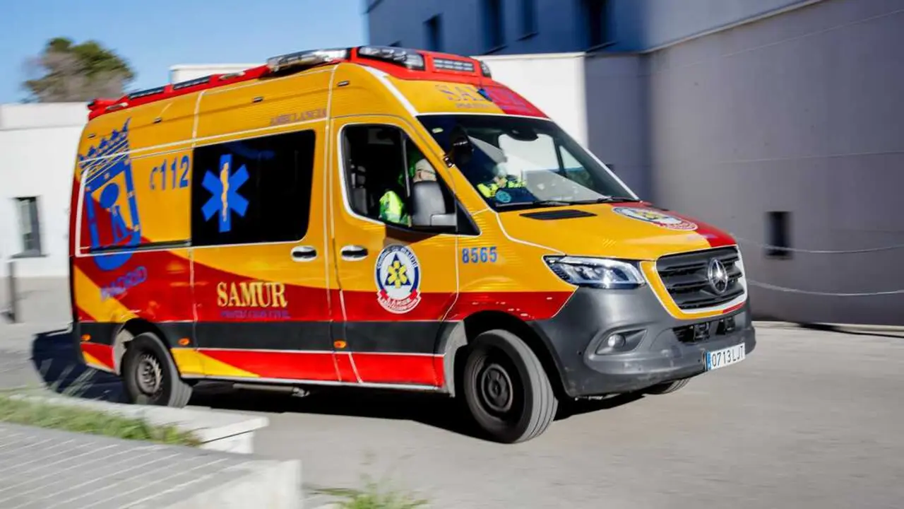 Una ambulancia en la Base 0 de SAMUR - Protecci&oacute;n Civil, en Casa de Campo, a 4 de enero de 2023, en Madrid (Espa&ntilde;a). Imagen de EP.