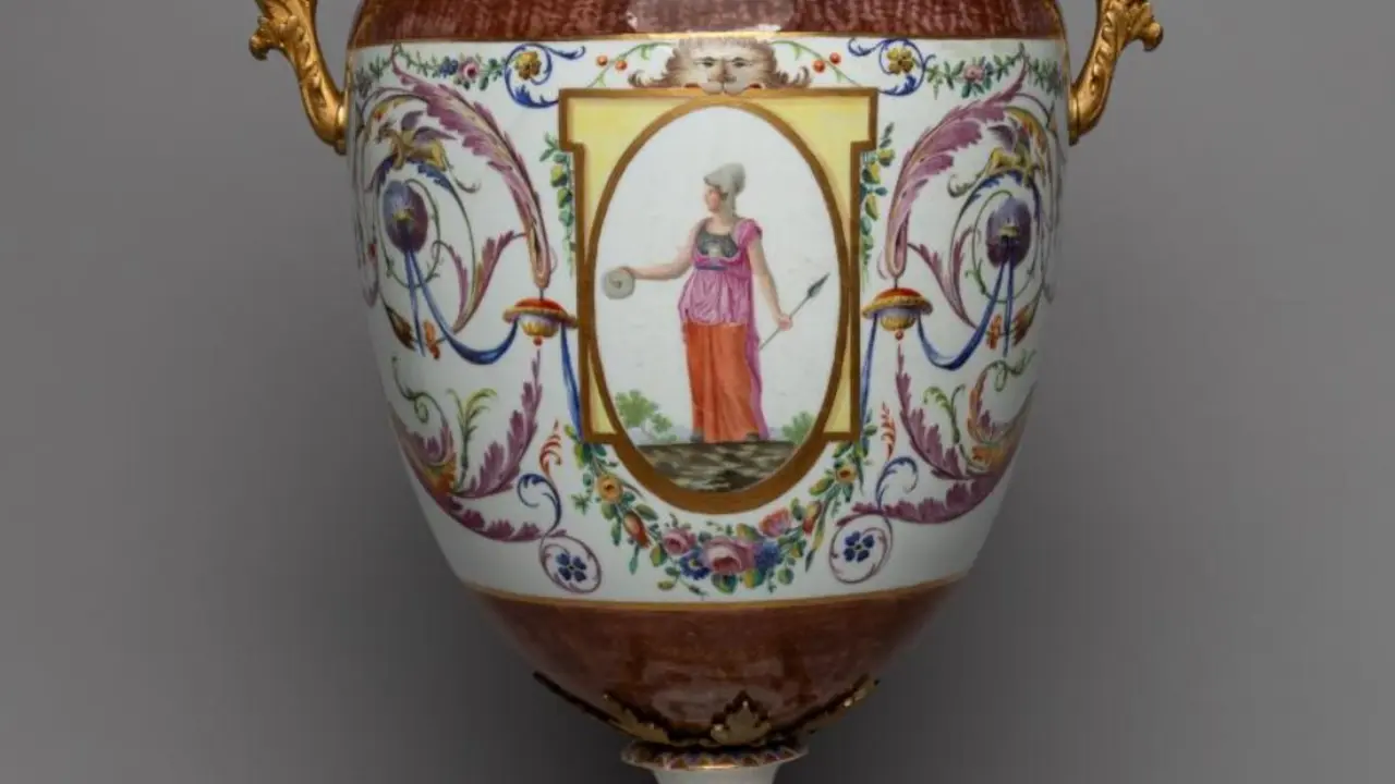Exposici&oacute;n de la porcelana producida en la Real F&aacute;brica del Buen Retiro. Imagen de la Comunidad de Madrid.
