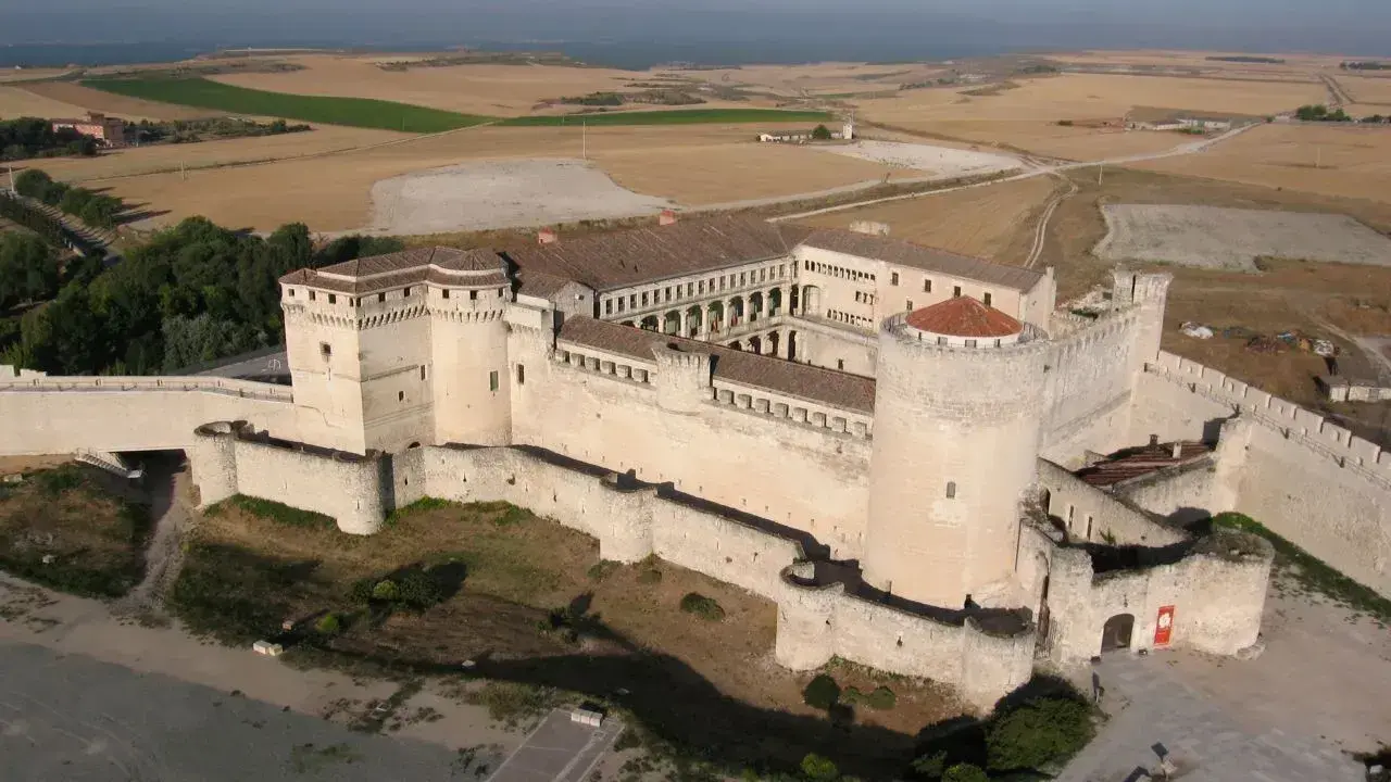 Castillo de Cuellar. Imagen de la Red de Patrimonio Hist&oacute;rico de Espa&ntilde;a.