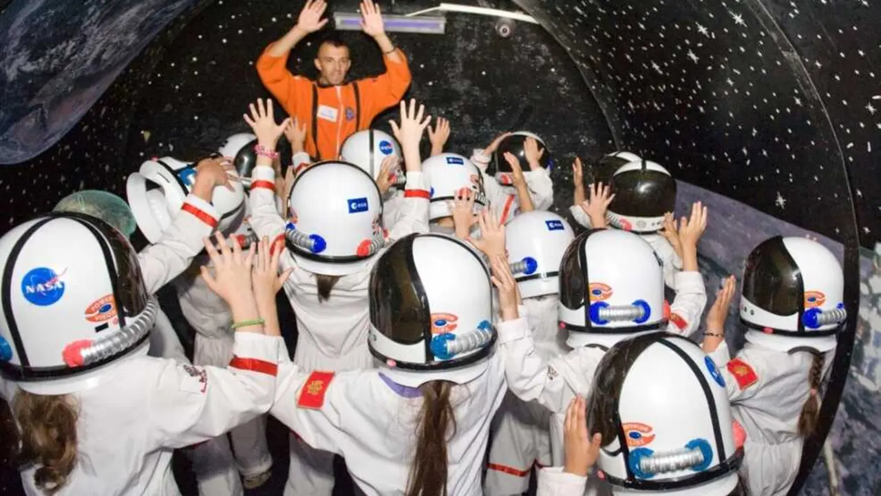 Kids on the moon. Imagen del Gran Plaza 2.