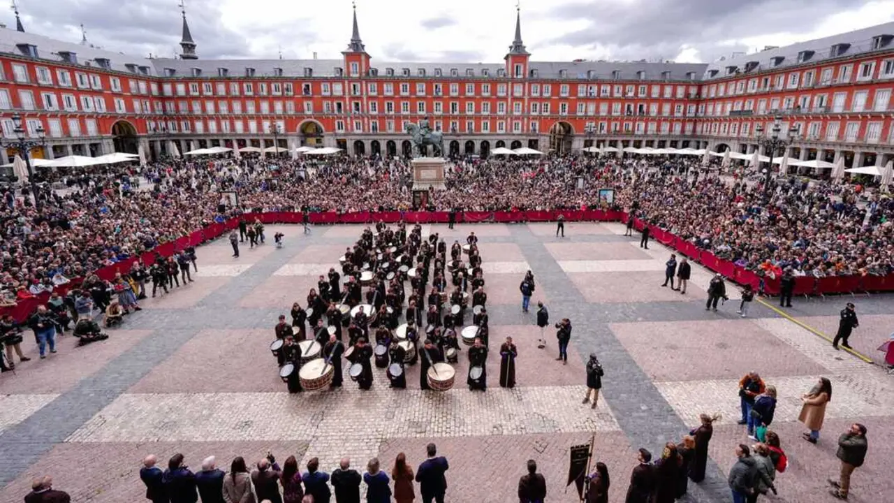 Imagen de archivo de la tamborrada 2025. Imagen de Diario de Madrid.