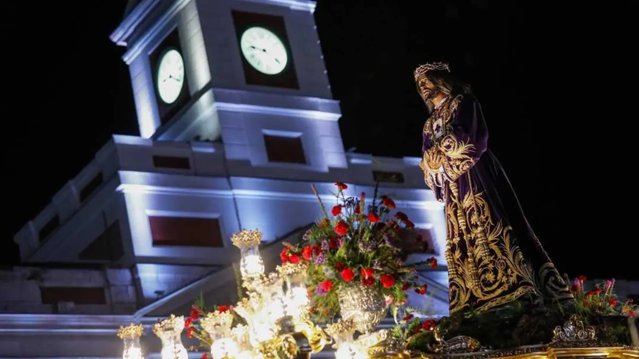 La procesi&oacute;n del Cristo de Medinaceli en la Puerta del Sol. Imagen del Ayuntamiento de Madrid.