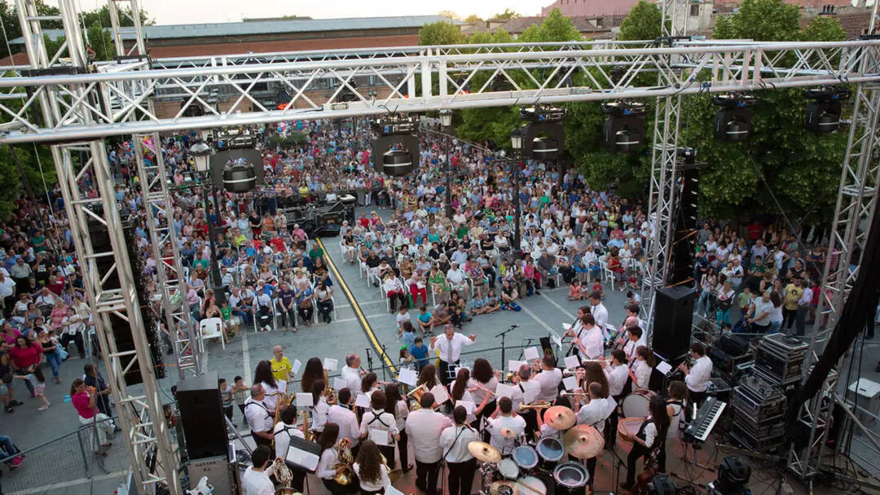 Las Fiestas de Aranjuez en ediciones anteriores. Imagen del consistorio.
