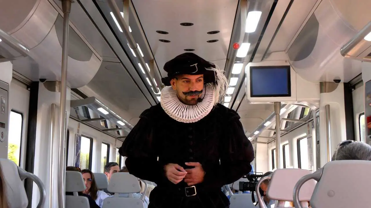El Tren de Cervantes comienza su XXIX temporada este s&aacute;bado con una visita teatralizada a Alcal&aacute; de Henares. Imagen de Renfe.