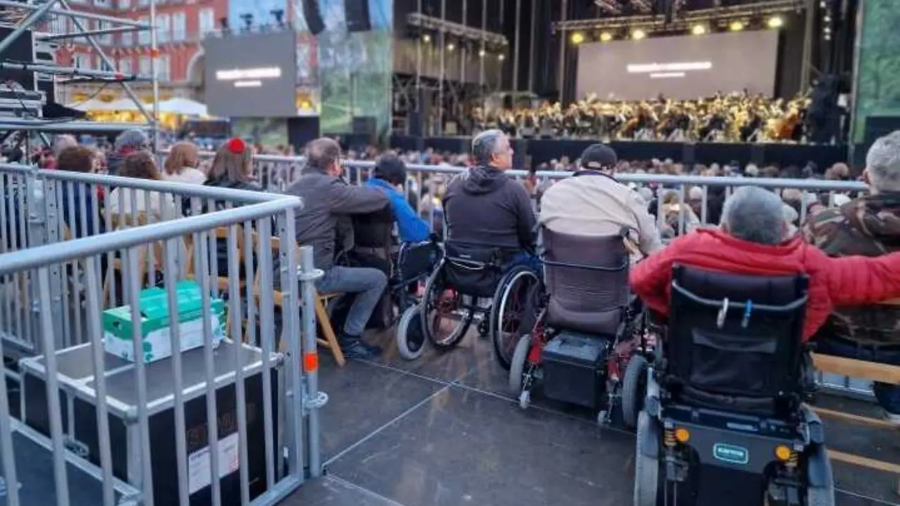 Imagen de zona reservada en las fiestas para personas con movilidad reducida. Imagen de Diario Madrid.