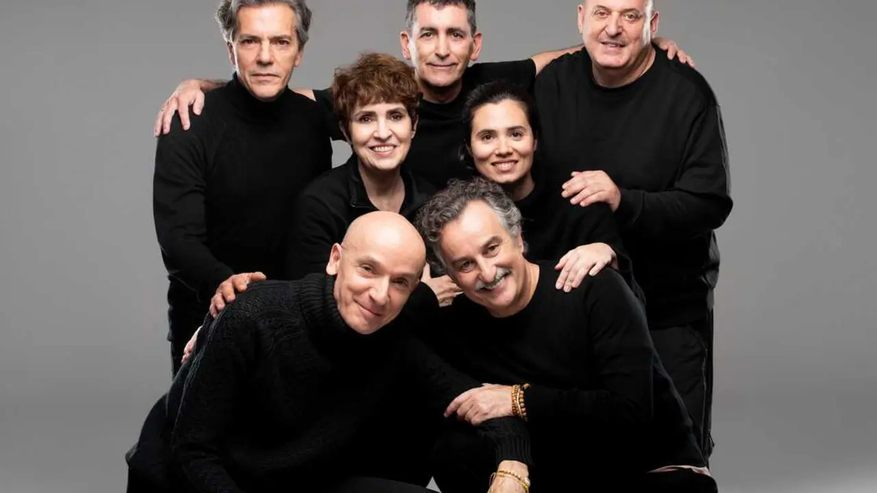 Elenco de 'El Jard&iacute;n Quemado'. Foto de Javier Naval.