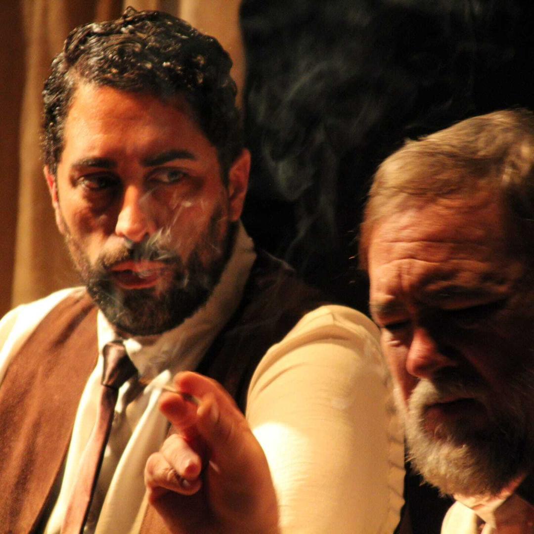 Alejandro Domínguez en una de las escenas de la obra de teatro 'Promesas de Libertad'.