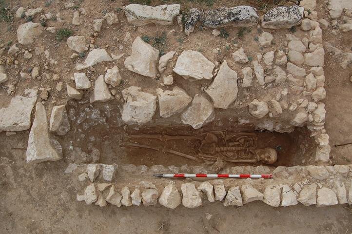 Tumba altomedieval. Imagen de la Comunidad de Madrid.