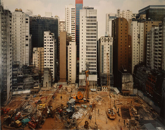 Andreas Gursky, Hong Kong, 1994. Cortesía del Museo Helgar de Alvear. Cáceres.
