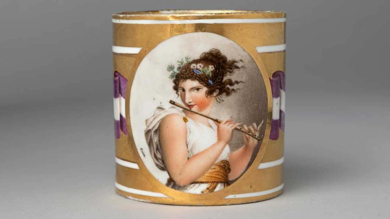 Exposición de la porcelana producida en la Real Fábrica del Buen Retiro. Imagen de la Comunidad de Madrid.